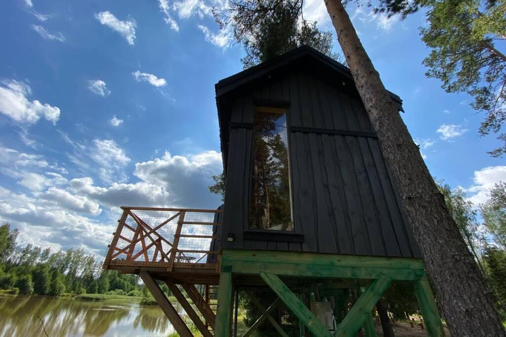 Dragon House In The Tree! Jacuzzi, Sauna ,Cinema,Heated Lici  Exteriör bild