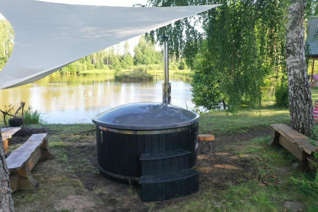 Dragon House In The Tree! Jacuzzi, Sauna ,Cinema,Heated Lici  Exteriör bild